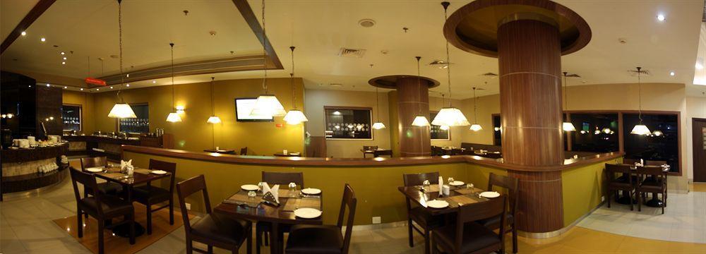 Ahmedabad Vastrapur Hotel Exterior photo